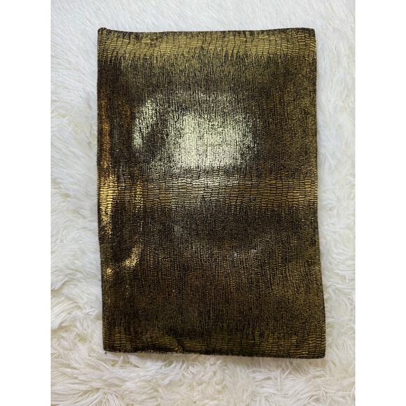 BCBG Gold Clutch - Picture 5 of 6